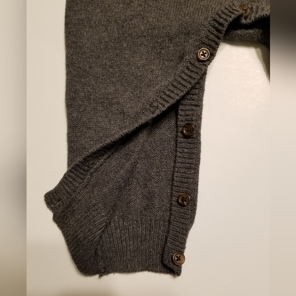 2012 vguc Gap 12-18 months sweater romper - Picture 11 of 15